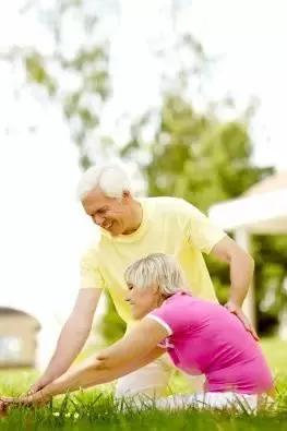适合老年人的体育运动_体育老年运动适合人群是什么_适合老年人体育活动